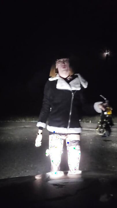 2 Folles Set off to Exhibit in the Forest of Senart, Very Late at Night