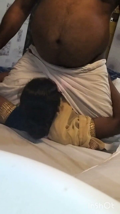 Cupluri încornorate tamil din Chennai cu muie și supt pe la spate, urmăriți videoclipul complet | Clip 1