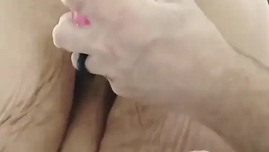 Что это розовая штука кладет туда о, это собирается в твоей пихте, тебе лучше остерегаться