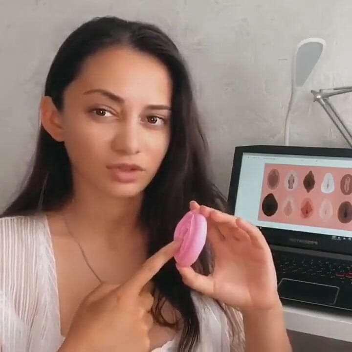 Educación Sexual: Cómo Lamer Bien El Coño