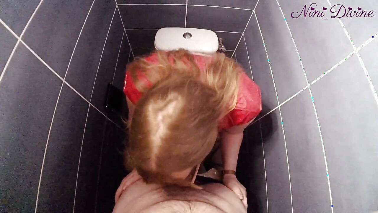 Stor Naturlig Røv Fransk Pige Kneppet Hårdt I Natklub Toilet