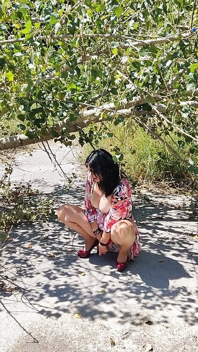 50 Plus Mature Beauty Masturbates Outdoor