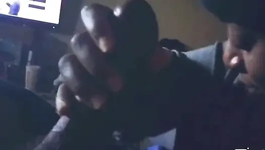 Рот этой сучки чувствует себя так хорошо