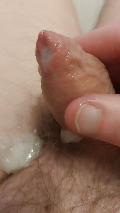 Naked Lady-cock Cums