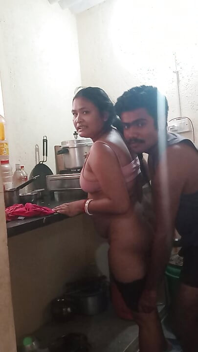 Karı koca tam dshi seksi videolar deshi tarzı mridulmadhuvlog