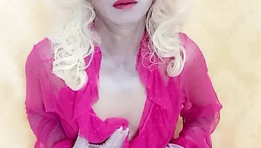 Oanh Le transgender wearing sexy porn playing synthetic.