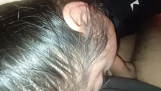 Я прихожу домой и наполняю свой рот спермой