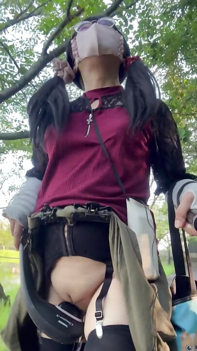 No288 เครื่องนวดไฟฟ้าช่วยตัวเองในสวนสาธารณะ