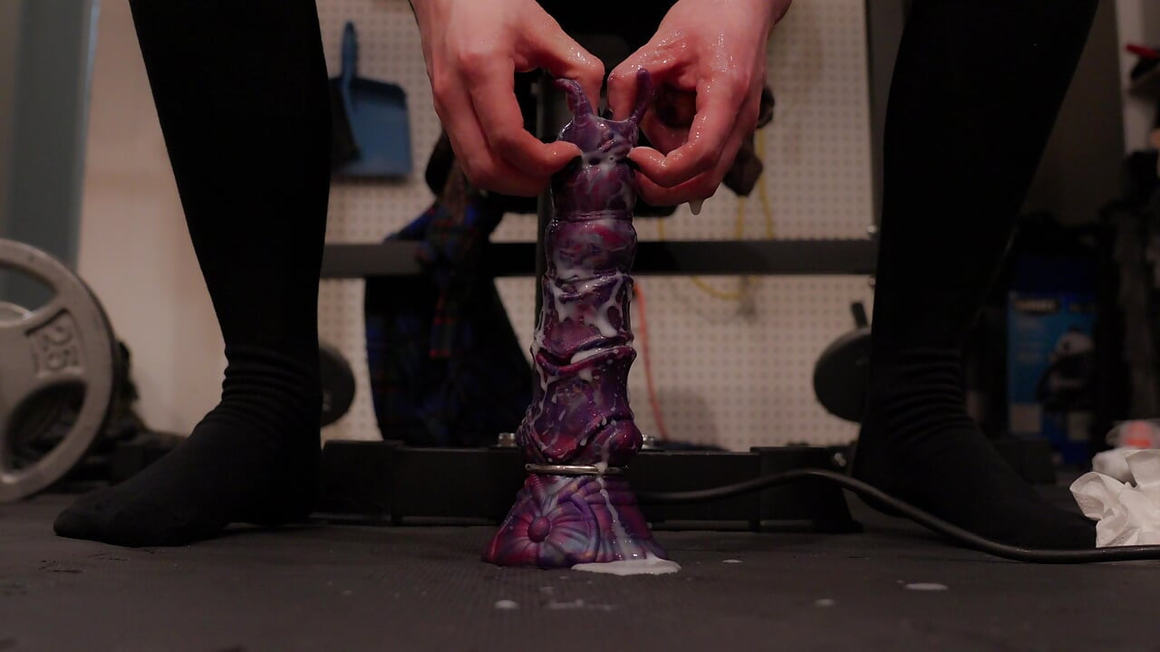 Femboy Gets Filled With Monster Eggs By Ovipositor