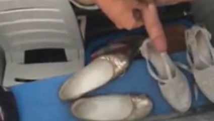 Cum on the shoes of a strange in the changing room 4
