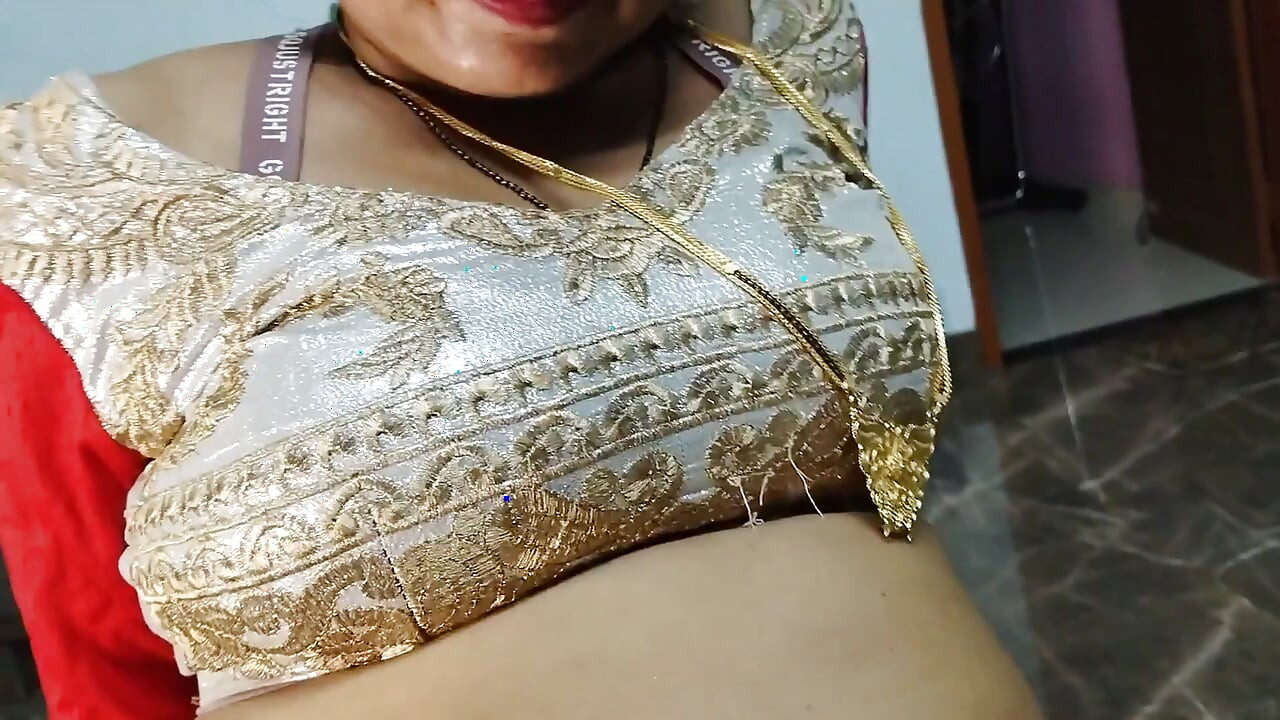 Femeile lui Land Lord sexy futând-o urmăriți bărbații fac sex dur