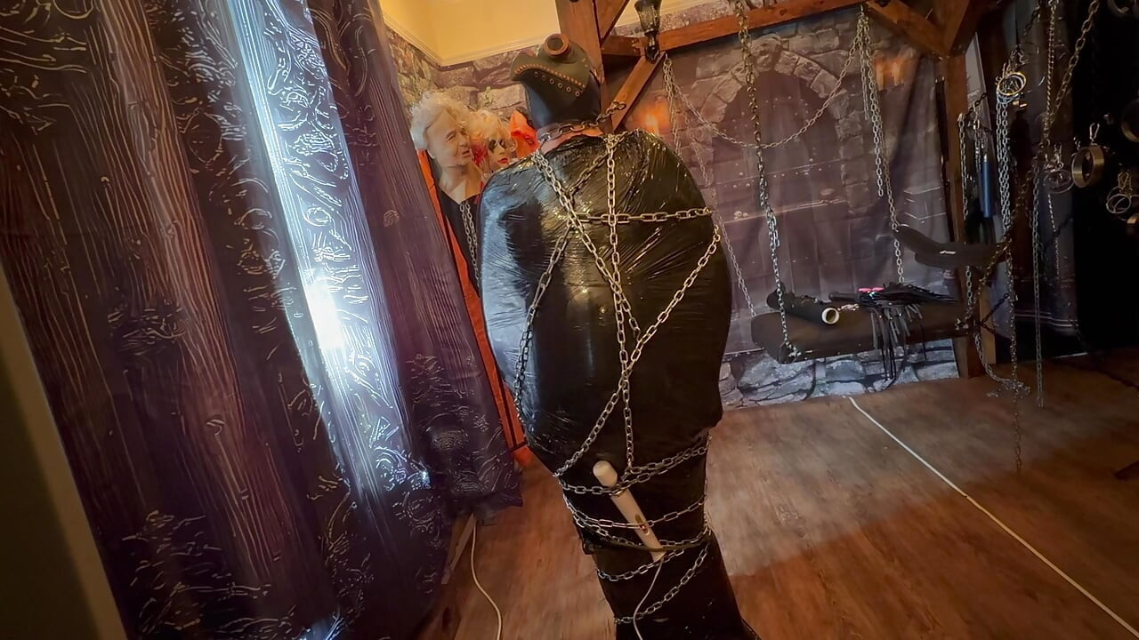 Bölüm 3:- Domina Satana ve Bag Man ve Mercy
