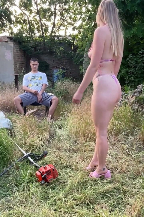 Cranking Cutie in Heels Fails to Start Wet Job Instead