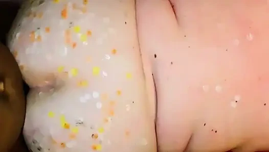 СЕССИЯ С БОЛЬШИМИ СУЧКАМИ НА ДЕНЬ РОЖДЕНИЯ И КРИМПАЯМИ