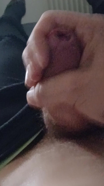 Filmed for the first time jerking 💦 off