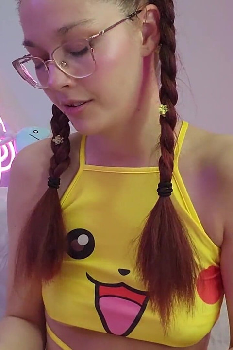 E-girl Boobs and Pokmon Pulls