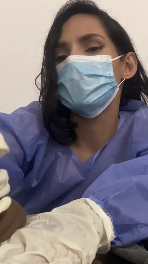 My patient got really hard, I couldn't resist - PORNO EN ESPAÑOL | Clip 2