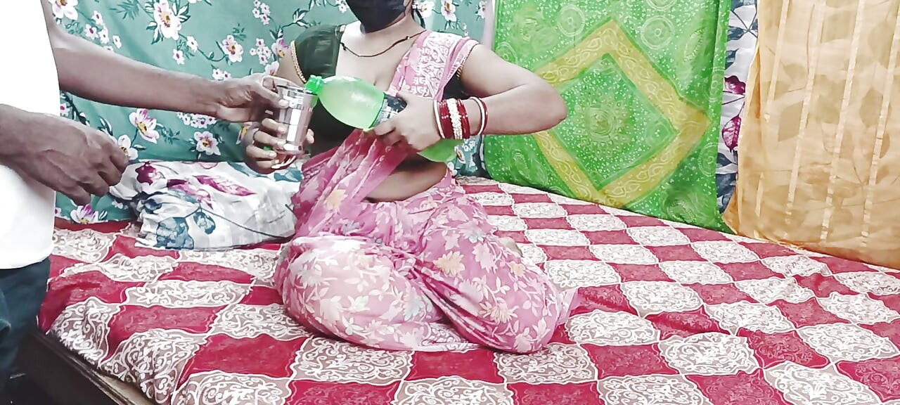 Shilpa bhabhi ne apne naokr ke land se maze liya chudhai. Ka