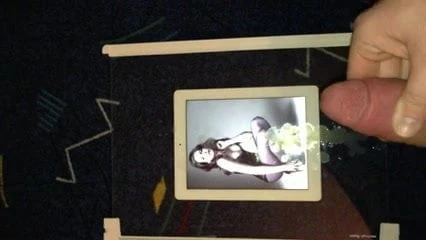Cumshot on Anne Hathaway