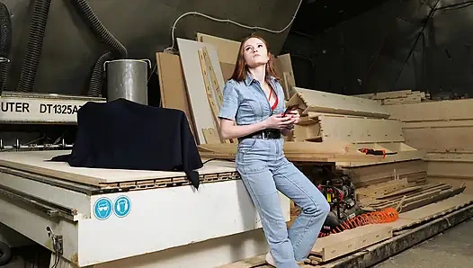 Kenikmatan pabrik: dobel penetasi pakai fuckmachine