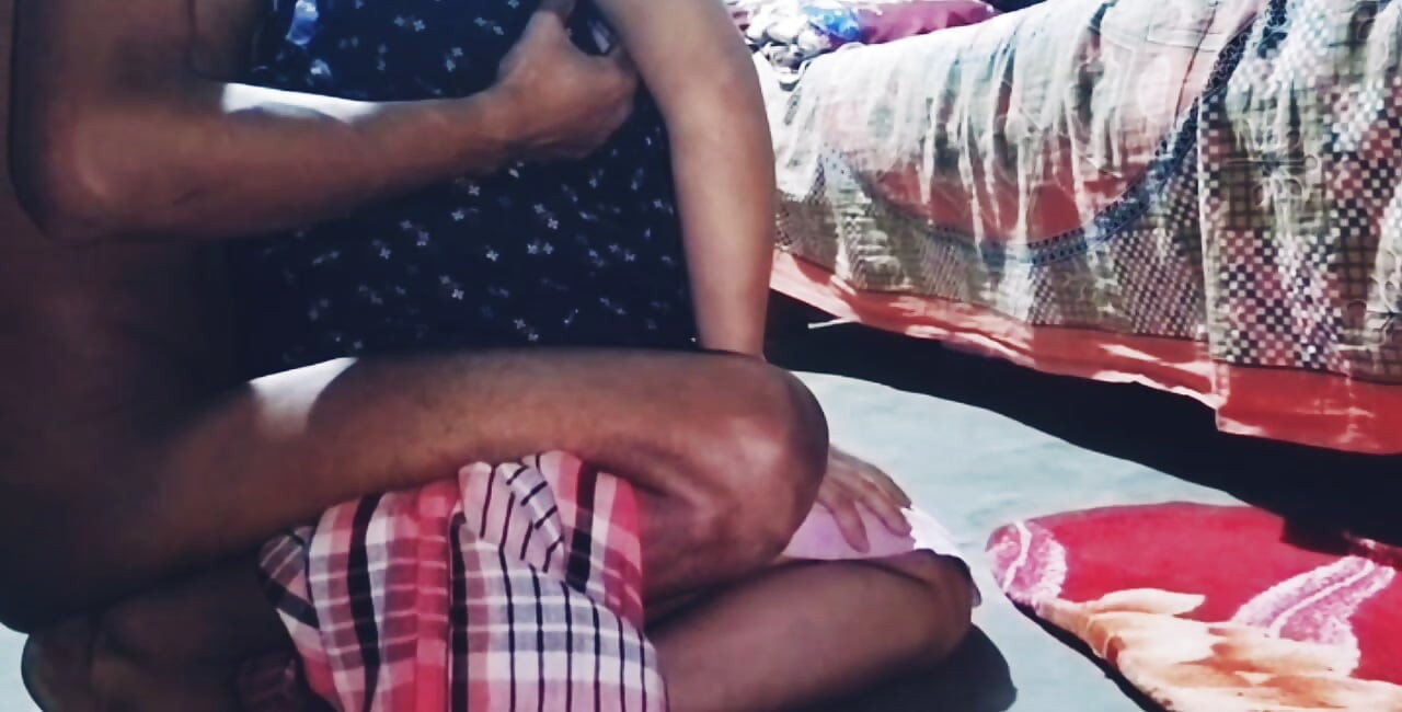 Gran culo bhabi quiere que haga qué?!?!? Candi Cakes consigue preñada