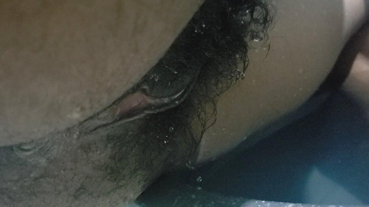 Hot Wife Big Pussy Standing Up On Water, Homemade Sex & Hairy Pussy Close up Carrying