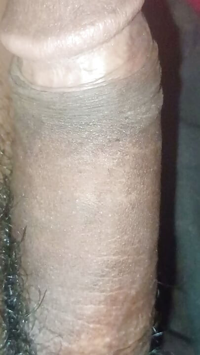 Aunty farkat akar. Szomjas farok