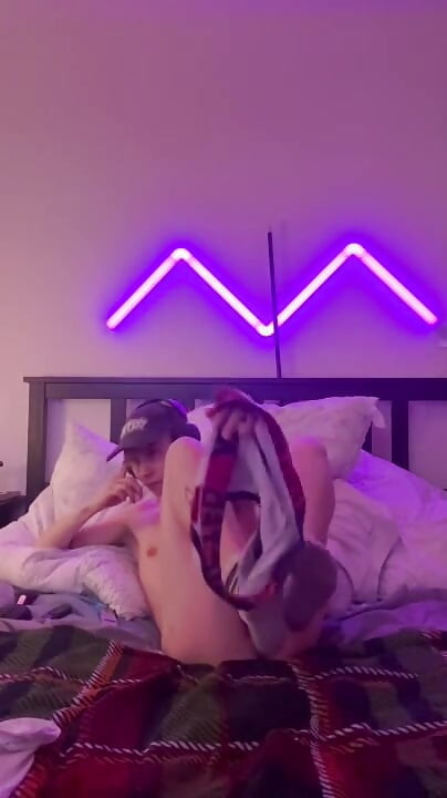 Horny twink plays with his cock for 10 minutes until he cums
