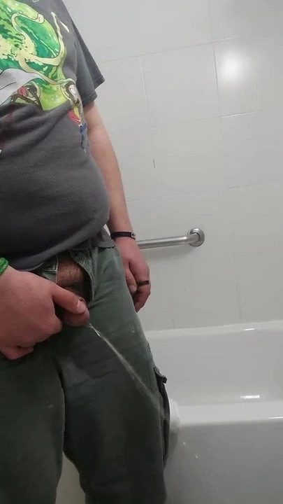 Minute-long Piss