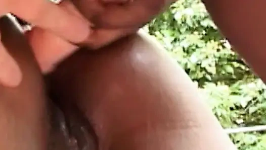 Heiße Lesbenaction mit Toys und Fingern