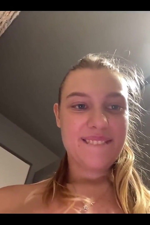 Latihan seksi dan pancutan mani di gim