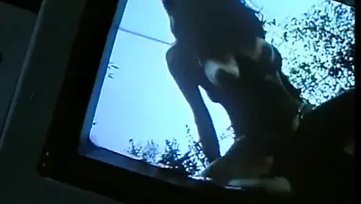 Ateşli sarışın klasik sikişiyor