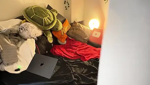Hayranlarımın tek başına dms'lerinde geziniyorum