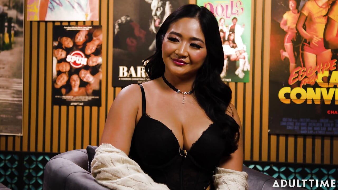 Jasmim Teaa: Orgias asiáticas && com O cosplay do podcast Adult Time