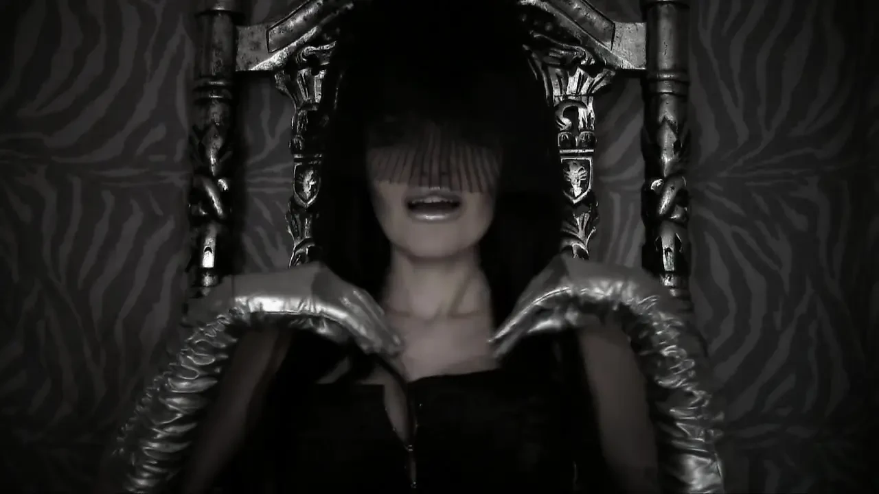 The fascinatrix...