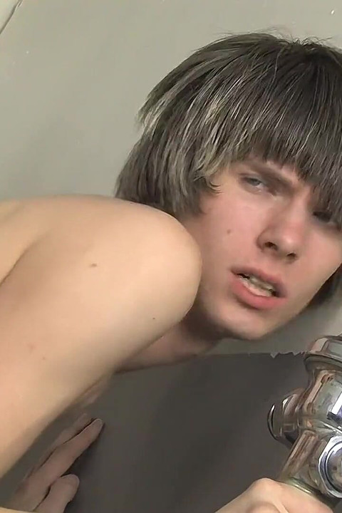 Glory Hole Leads to Glorious Facial