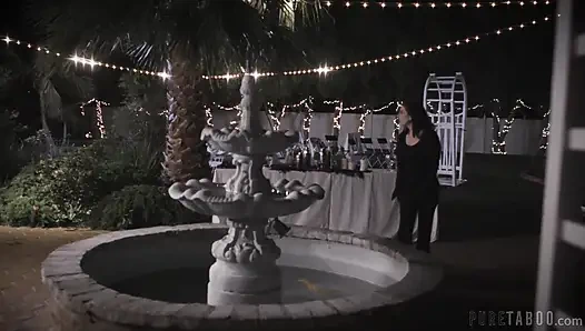 Pure Taboo подружка невесты Jane Wilde пытается украсть мужа сводной сестры Joanna Angel перед свадьбой