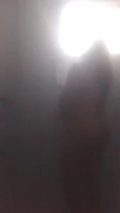 Gordita en la ducha