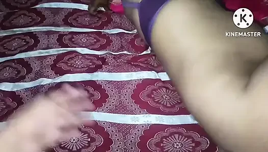 Malik fickte das indische zimmermädchen, das in seinem haus arbeitete - dirtytalk-video