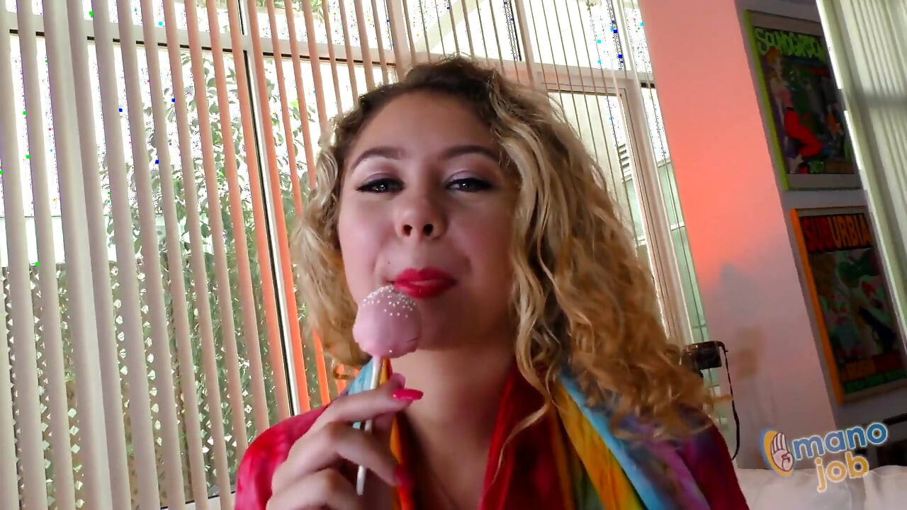 Allie Addison is double jerkin'!