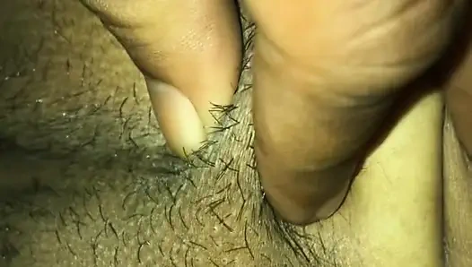 Трахаю мокрую сочную киску