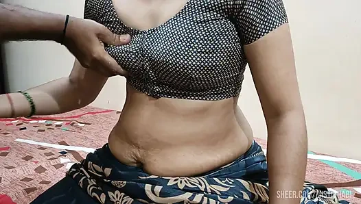 Mistibhabi hartes chudai sari pehenkar