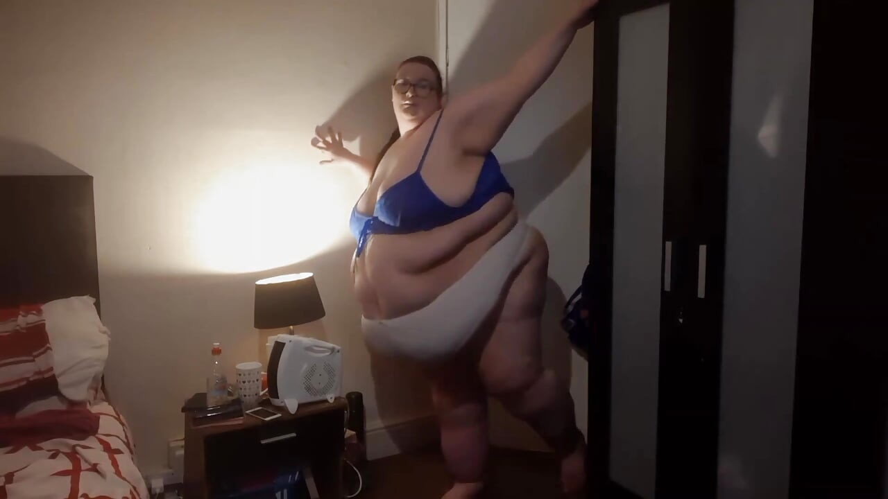 SSBBW faz rotina de exercícios