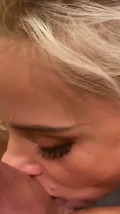 Jeg kneppede en ukrainsk ballerina i alle hendes huller og kom på hendes ansigt! Fuldt video | Klip 2