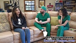 ¡Conviértete en doctor Tampa, dale un nuevo examen físico al estudiante tetona Mara Luv con la enfermera Aria Nicole!