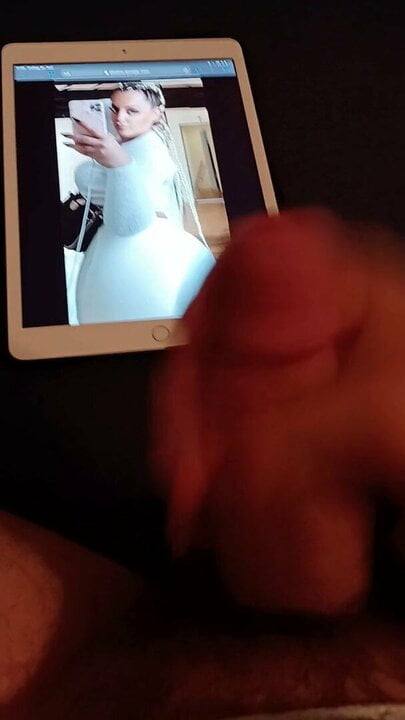 Cum tribute on big ass girl