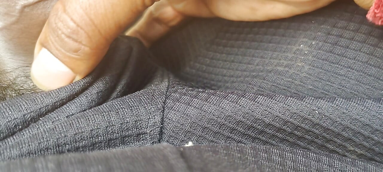 Apni bhabhi ki body aur chaddi dekh Kar land Khade karke mutthi Marne Lage chhat per