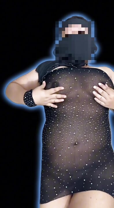 Bangladeshi Hijabi Horny Vabi masterbating with Dildo