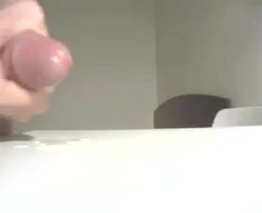 Trattenendo la sborra