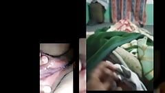 Une étudiante desi indienne dans un appel vidéo secret baise avec son copain